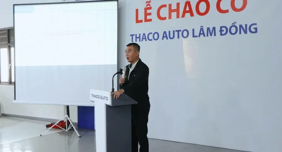THACO AUTO Lâm Đồng tổ chức lễ chào cờ đầu tháng 7 tại 3 showroom toàn tỉnh