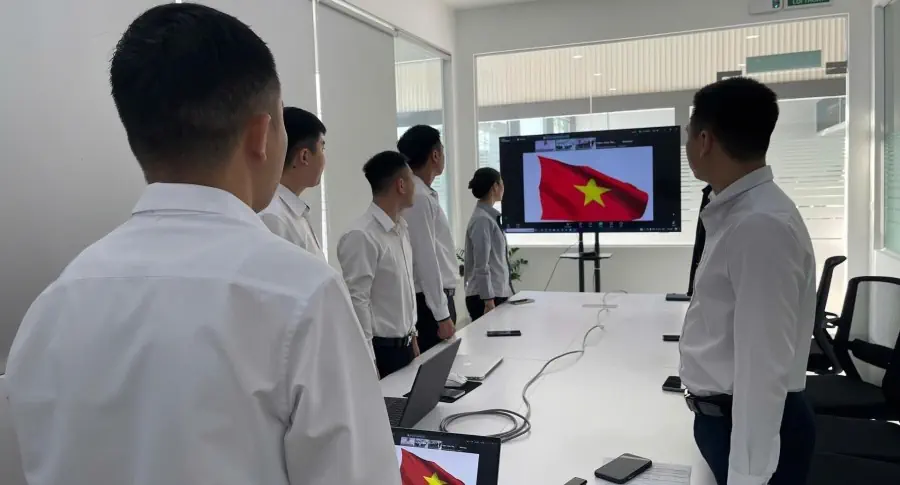 THACO AUTO NINH BÌNH TỔ CHỨC LỄ CHÀO CỜ THÁNG 11