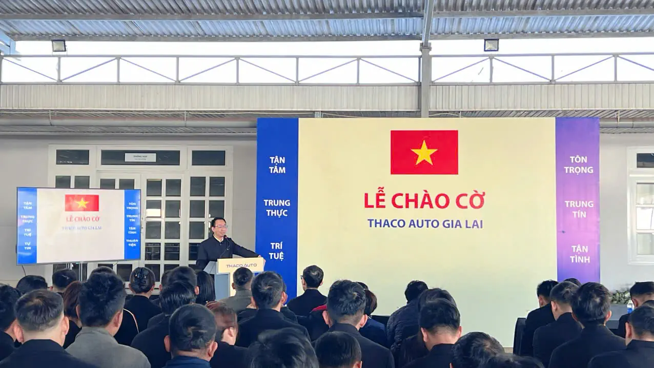 THACO AUTO Gia Lai tổ chức lễ chào cờ đầu năm 2025 - Vinh danh cá nhân, tập thể đạt thành tích xuất sắc.