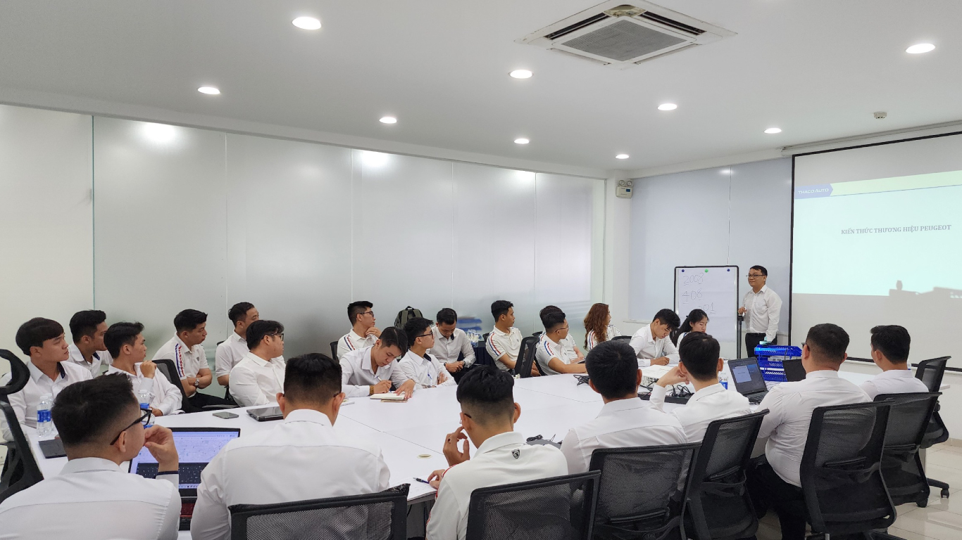 THACO AUTO Phú Nhuận nâng cao kỹ năng, kiến thức cho đội ngũ TVBH xe Peugeot