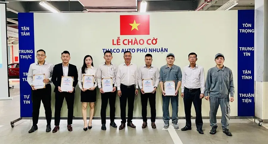 Chào cờ tháng 4/2024: THACO AUTO Phú Nhuận chú trọng công tác kiện toàn quản trị theo cấu trúc mới và kế hoạch kinh doanh quý II/2024