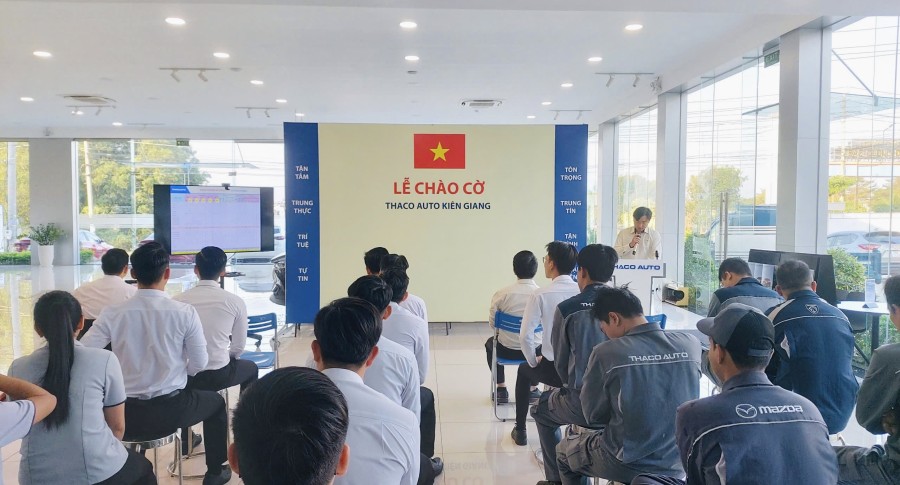 Lễ Chào cờ tháng 01/2025: THACO AUTO Kiên Giang triển khai các hoạt động phục vụ khách hàng trước Tết Nguyên đán