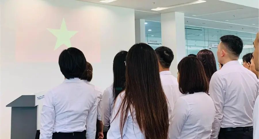 THACO AUTO BẮC GIANG TRIỂN KHAI HOẠT ĐỘNG CHÀO CỜ ĐẦU THÁNG 7