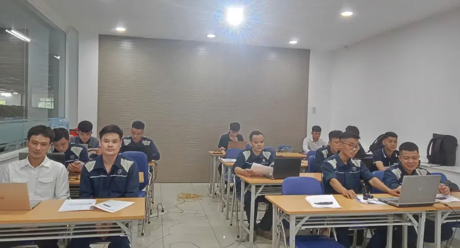 THACO AUTO CHÚ TRỌNG ĐÀO TẠO NÂNG CAO CHUYÊN MÔN CHO KỸ THUẬT VIÊN PEUGEOT.