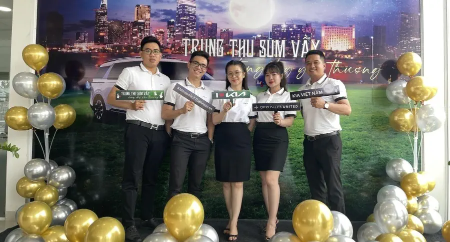 THACO AUTO Bạc Liêu cùng khách hàng đón mùa trăng đoàn viên