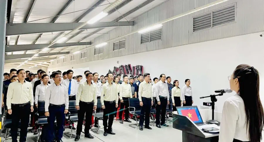 Lễ chào cờ tháng 8: THACO AUTO Bình Định tổng kết công tác kinh doanh và dịch vụ tháng 07, định hướng phát triển hoàn thành chỉ tiêu quý III