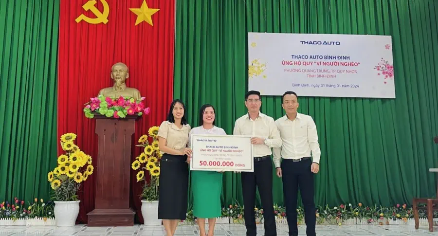 THACO AUTO Bình Định sẻ chia với người có hoàn cảnh khó khăn tại địa phương nhân dịp Tết Nguyên đán 2024