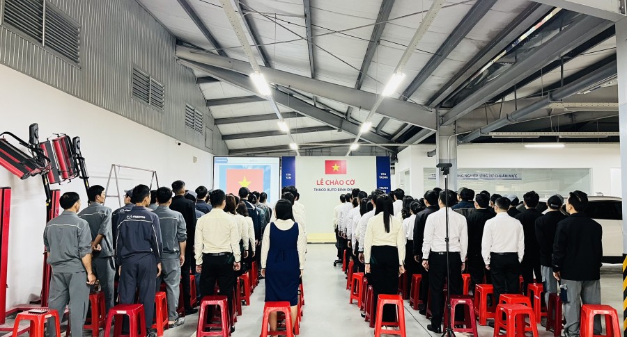 Chào cờ tháng 3/2024: THACO AUTO Bình Định triển khai kế hoạch hoạt động trong tháng 3 chú trọng phát triển Kinh doanh