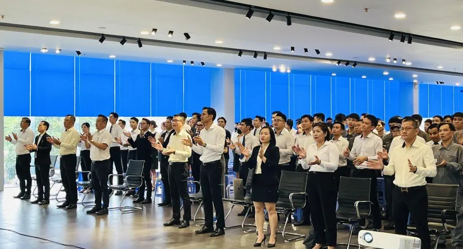 Lễ chào cờ tháng 9: THACO AUTO Bình Dương đẩy mạnh phục vụ khách hàng sau nghị định giảm 50% lệ phí trước bạ