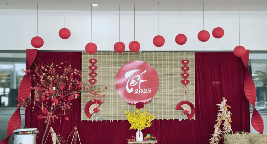 THACO AUTO Bình Phước hân hoan đón xuân Ất Tỵ với không khí vui tươi tràn ngập sắc đỏ