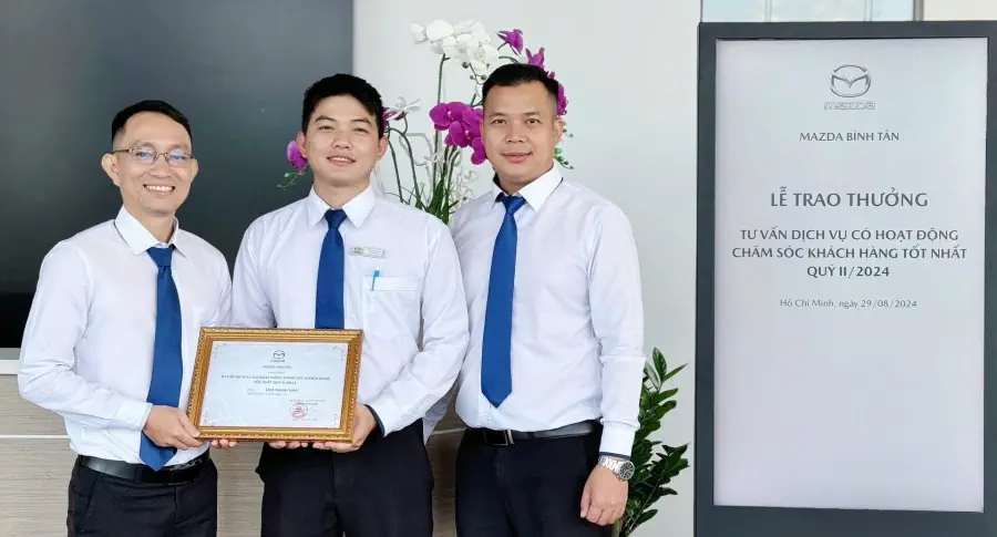 THACO AUTO Bình Tân trao thưởng cho Tư vấn dịch vụ có hoạt động chăm sóc khách hàng tốt nhất Quý II/2024