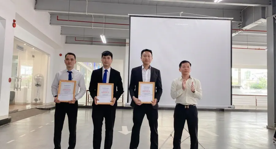 THACO AUTO Đà Nẵng tổ chức lễ chào cờ định kỳ tháng 5