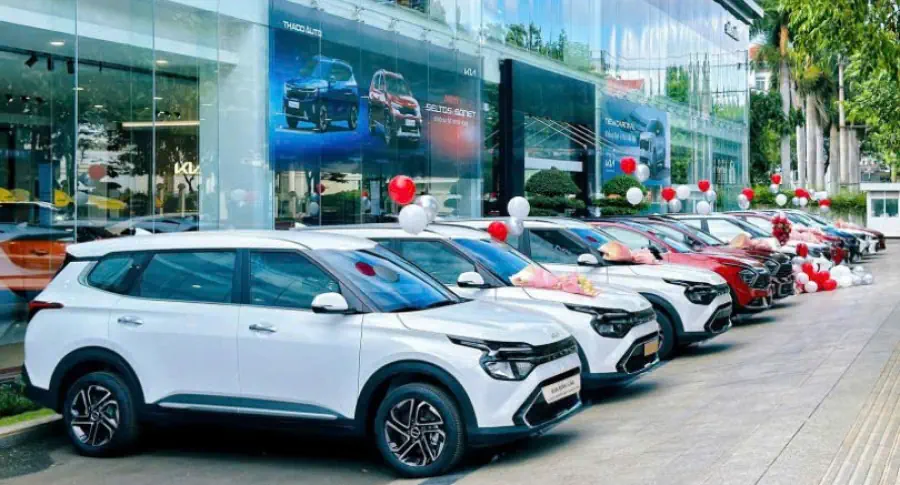 Rộn ràng giao xe Kia tại THACO AUTO Đắk Lắk trong không khí ưu đãi thuế trước bạ
