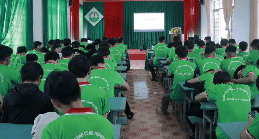 THACO AUTO Đắk Lắk – Đồng hành cùng sinh viên Trường Cao đẳng Công Thương Việt Nam