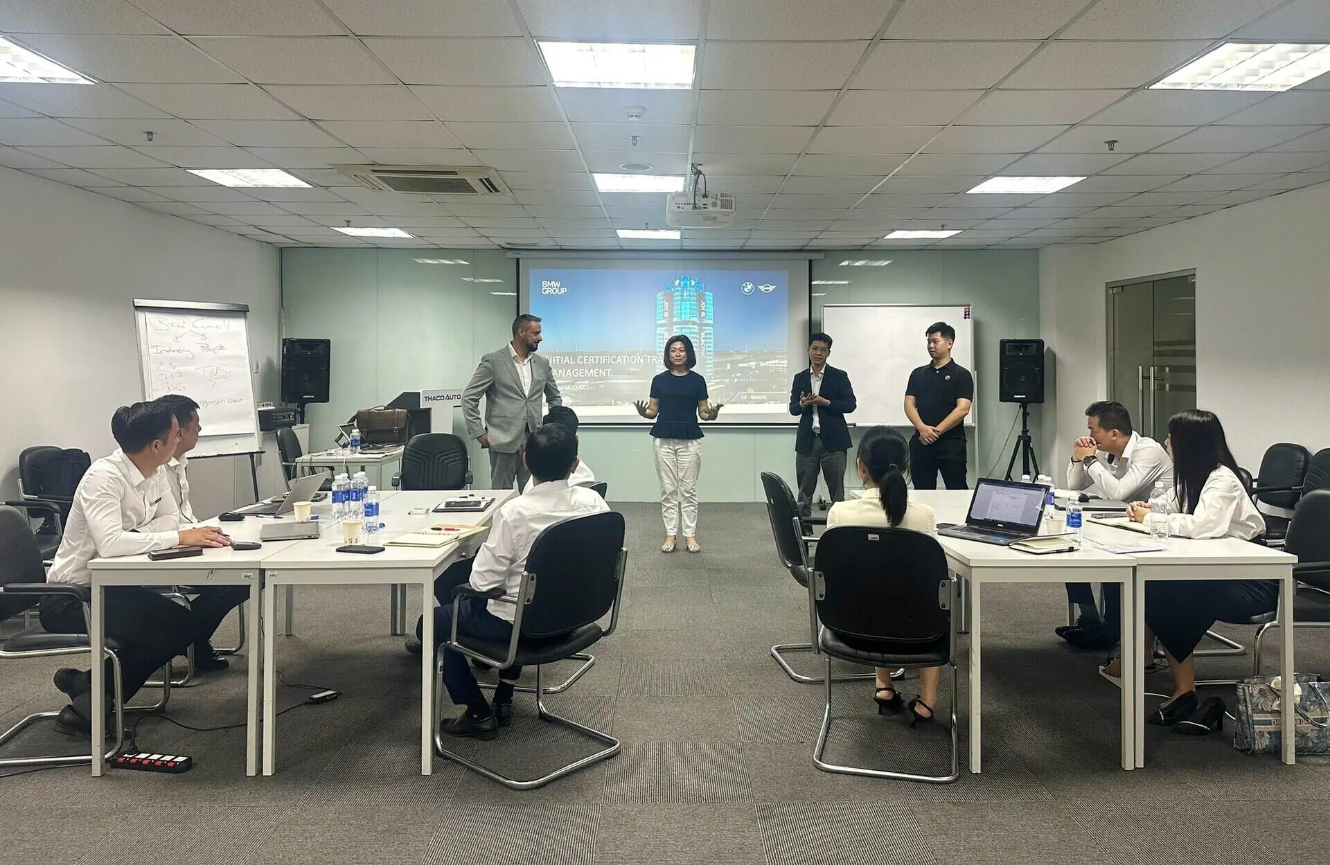 THACO AUTO tổ chức đào tạo cho gần 500 nhân sự phụ trách bán hàng