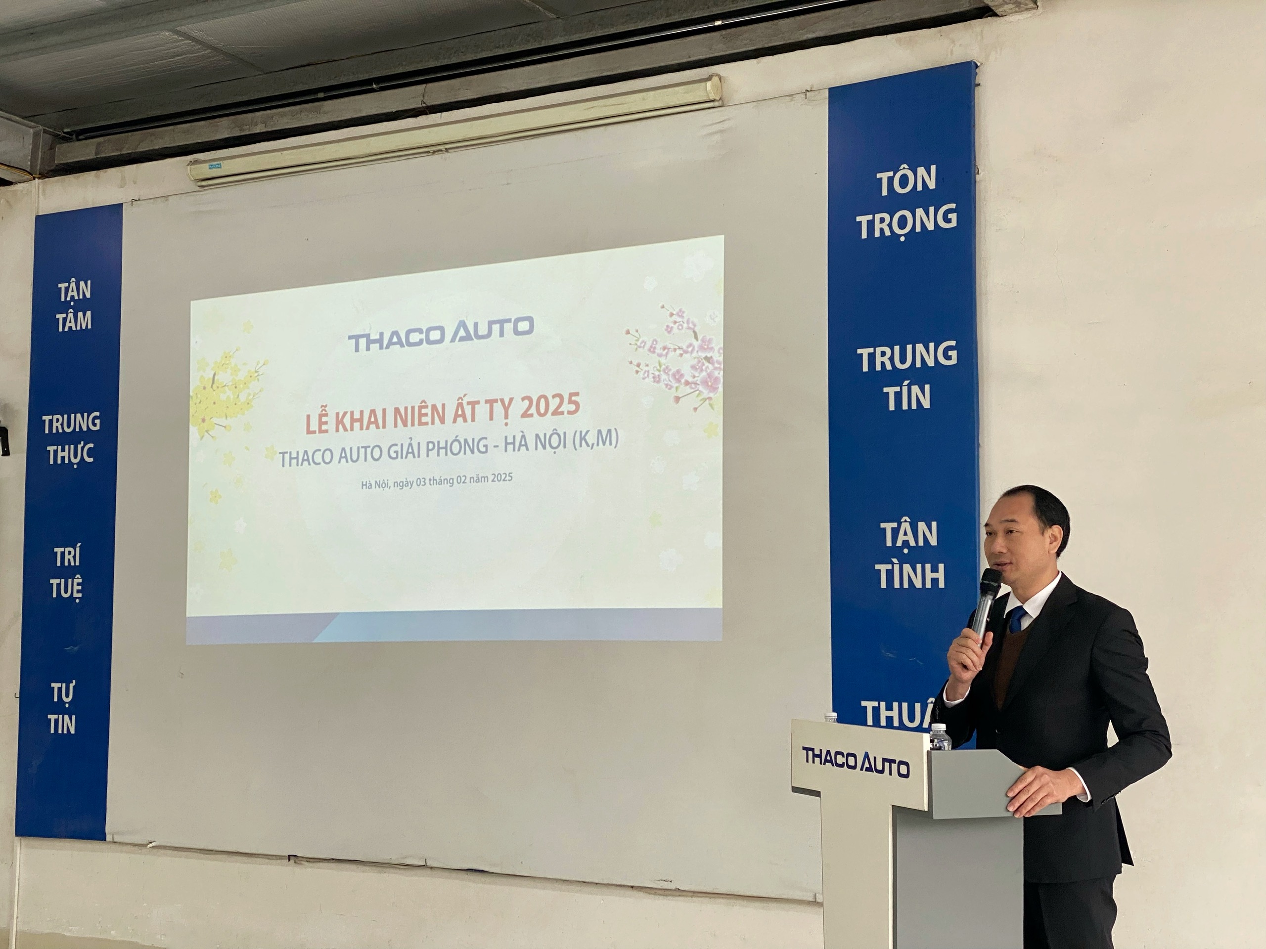 Tin tức