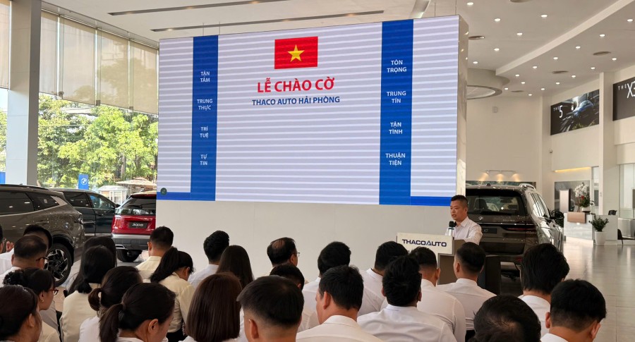 THACO AUTO HẢI PHÒNG TỔ CHỨC LỄ CHÀO CỜ THÁNG 07