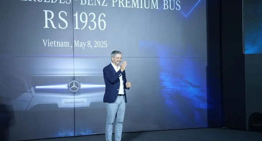 THACO AUTO xuất khẩu xe bus cao cấp Mercedes-Benz RS 1936 sang thị trường Thái Lan