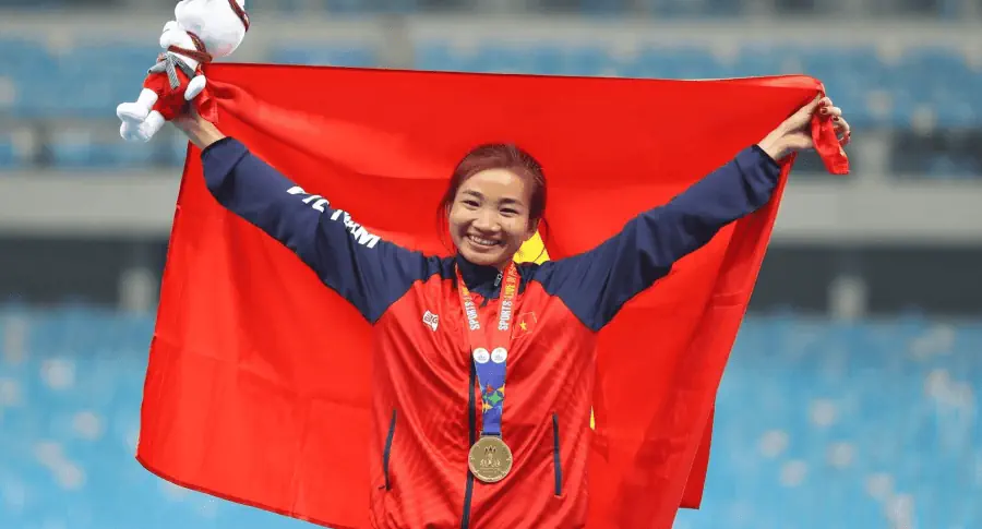 THACO AUTO tặng xe Peugeot 2008 cho vận động viên điền kinh Nguyễn Thị Oanh