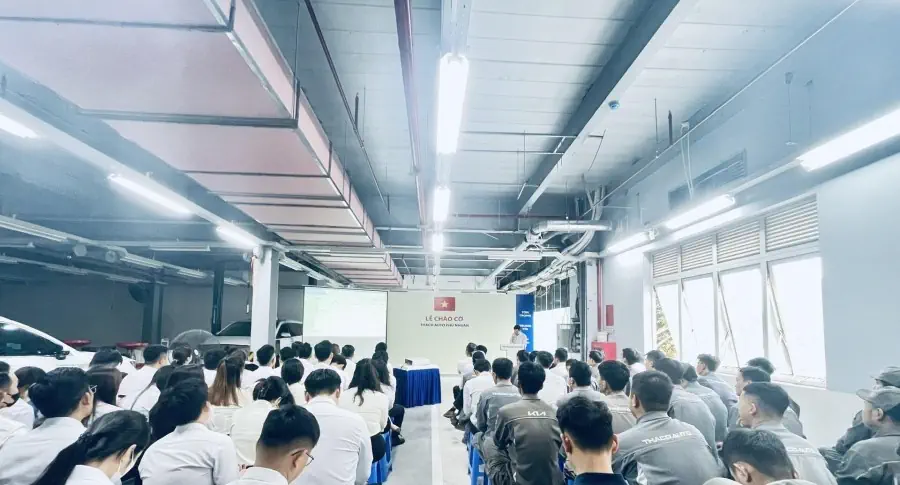 Chào cờ tháng 3/2024: THACO AUTO Phú Nhuận chú trọng bám sát chỉ tiêu đối với các mảng hoạt động kinh doanh tại Công ty