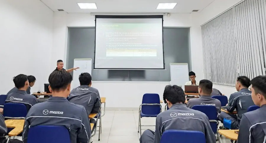 THACO AUTO Khánh Hoà nâng cao tay nghề cho đội ngũ kỹ thuật với khóa đào tạo chứng chỉ thương hiệu Mazda Master - Level 2