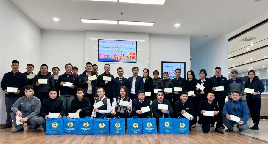 THACO AUTO LẠNG SƠN TẶNG QUÀ TẾT CHO ĐOÀN VIÊN, NGƯỜI LAO ĐỘNG