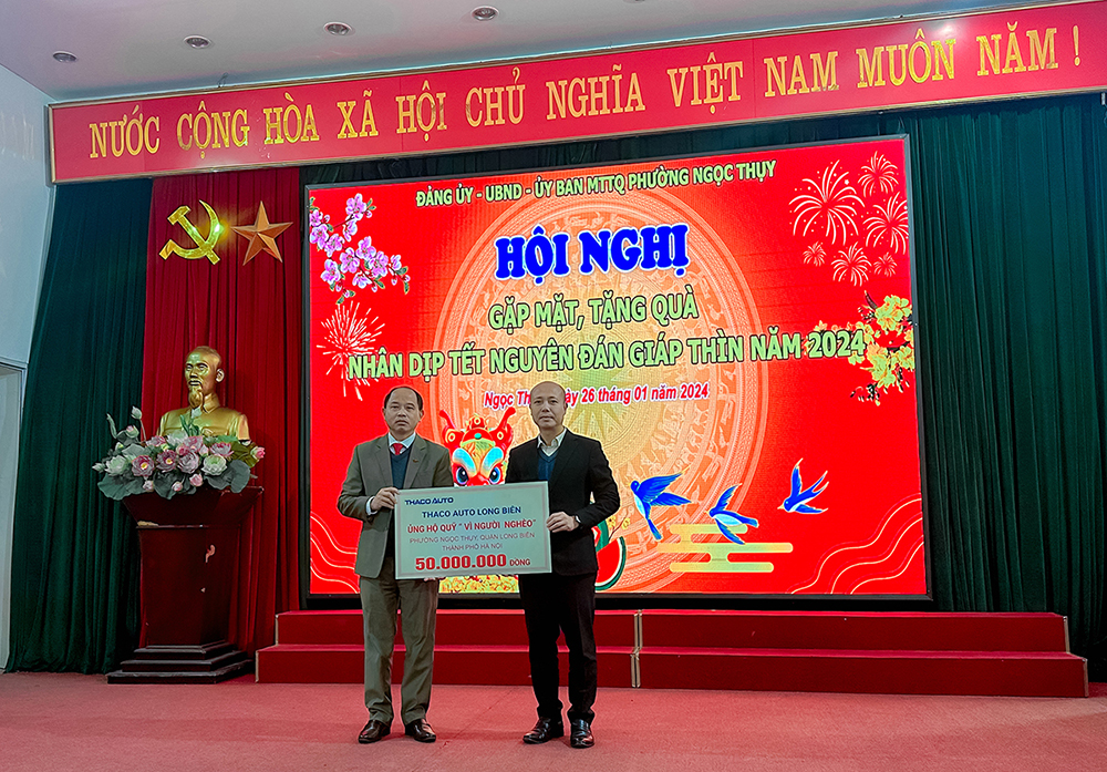 THACO AUTO Long Biên - Hà Nội tài trợ "Quỹ vì người nghèo" năm 2024 tại phường Ngọc Thuỵ, quận Long Biên