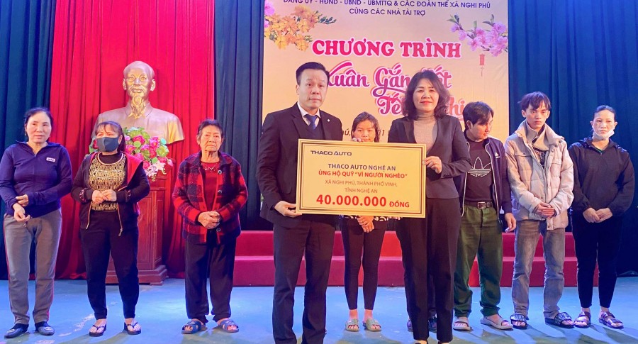 THACO AUTO NGHỆ AN TRAO TẶNG QUÀ "TẾT VÌ NGƯỜI NGHÈO"