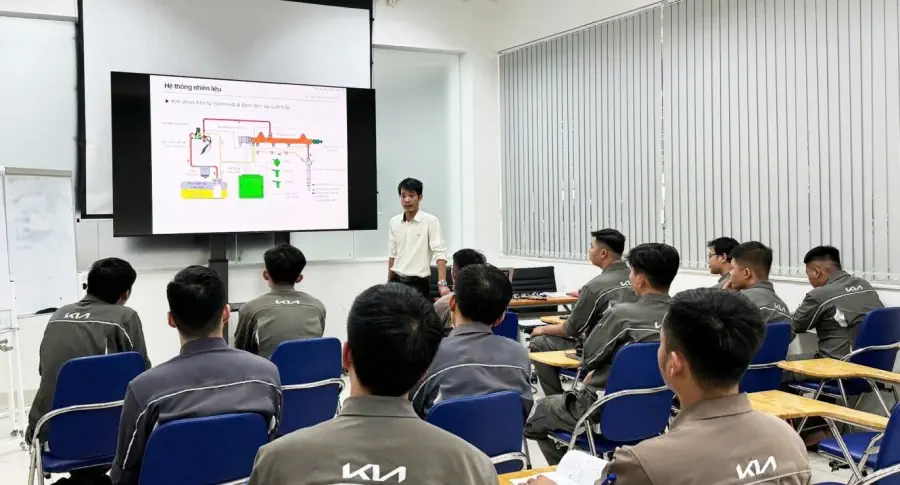 Nâng cao kỹ năng cho đội ngũ nhân sự kỹ thuật Kia với mô hình đào tạo Blended Learning