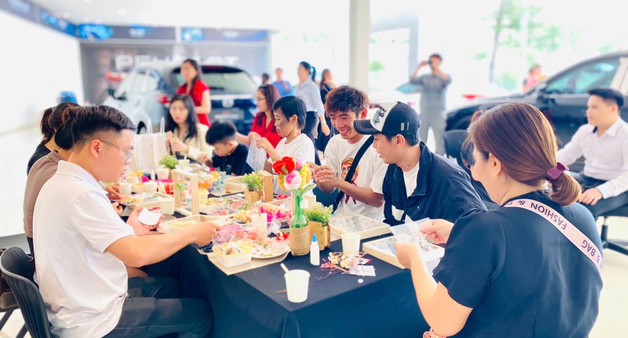 "Cafe cuối tuần” - Nơi phái đẹp tận hưởng hành trình theo cách riêng