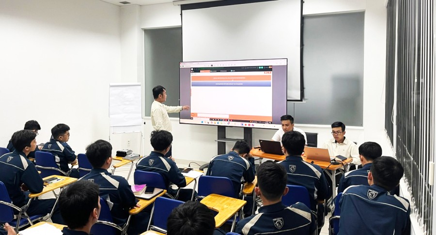 Nhân sự kỹ thuật THACO AUTO Ninh Thuận tham gia chương trình huấn luyện chẩn đoán điện động cơ xe Peugeot