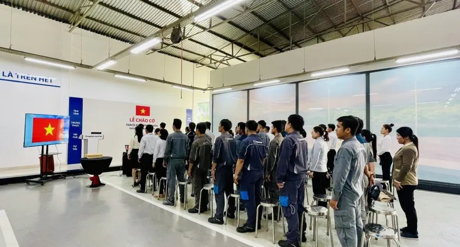 Lễ chào cờ tháng 5: THACO AUTO Ninh Thuận vinh danh cá nhân có thành tích xuất sắc