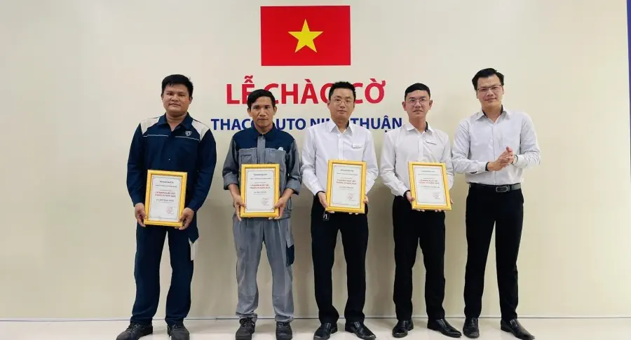 Lễ chào cờ tháng 6: THACO AUTO Ninh Thuận sẵn sàng bứt phá tháng cuối Quý II/2024