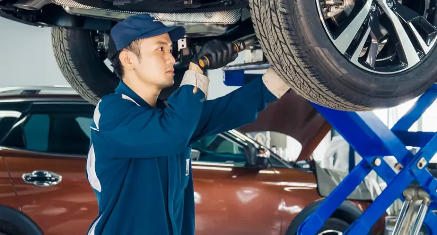 Nhân sự kỹ thuật THACO AUTO Bình Dương tham gia chương trình huấn luyện chẩn đoán điện động cơ xe Peugeot