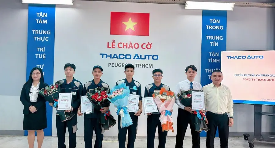 THACO AUTO PEUGEOT - TP. HCM tổ chức lễ chào cờ tháng 3/2025