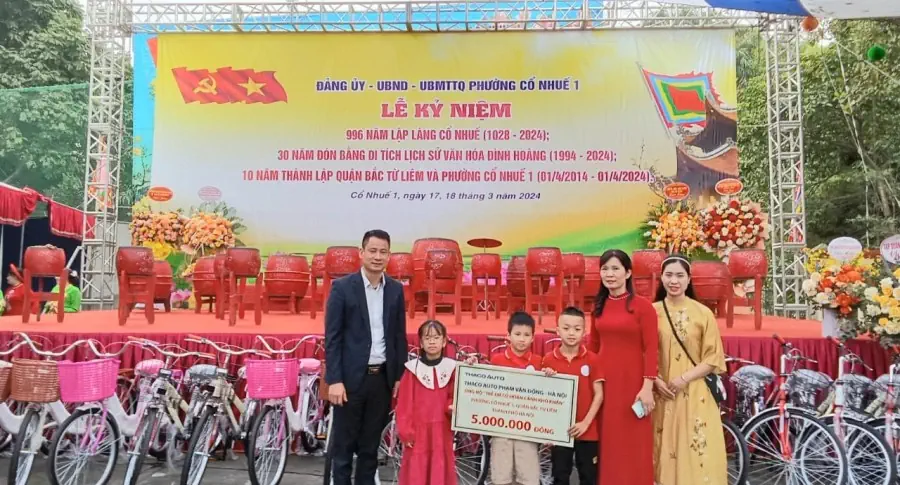 THACO AUTO PHẠM VĂN ĐỒNG TÀI TRỢ CHO TRẺ EM CÓ HOÀN CẢNH KHÓ KHĂN TẠI PHƯỜNG CỔ NHUẾ 1