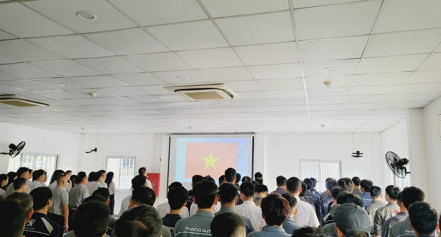 LỄ CHÀO CỜ THÁNG 7 THACO AUTO PHẠM VĂN ĐỒNG