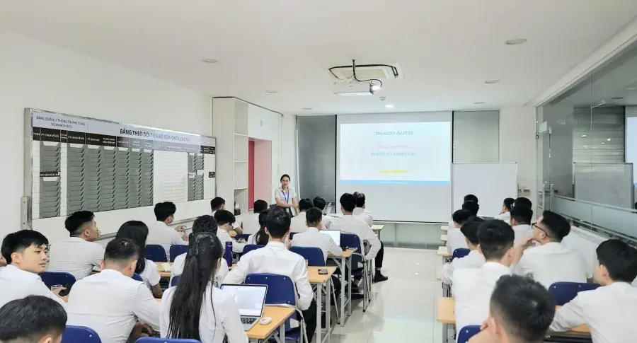 THACO AUTO PHẠM VĂN ĐỒNG ĐÀO TẠO MARKETING CHO TVBH: XÂY DỰNG KÊNH TRUYỀN THÔNG MXH VÀ KỸ NĂNG QUAY DỰNG VIDEO