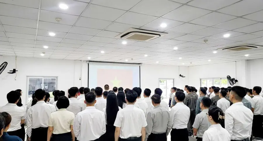 LỄ CHÀO CỜ THÁNG 8 THACO AUTO PHẠM VĂN ĐỒNG