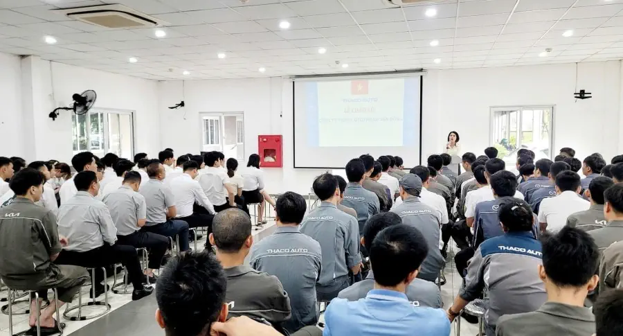 LỄ CHÀO CỜ THÁNG 8 THACO AUTO PHẠM VĂN ĐỒNG