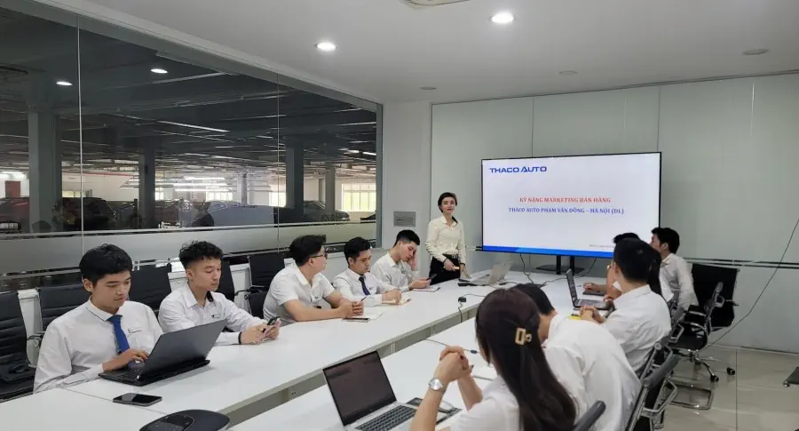 THACO AUTO Phạm Văn Đồng tổ chức đào tạo Marketing cho Tư Vấn Bán Hàng