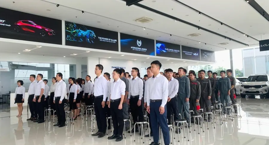THACO AUTO PHÚ THỌ TỔ CHỨC LỄ CHÀO CỜ - TÂM THẾ SẴN SÀNG CHO THÁNG LÀM VIỆC MỚI