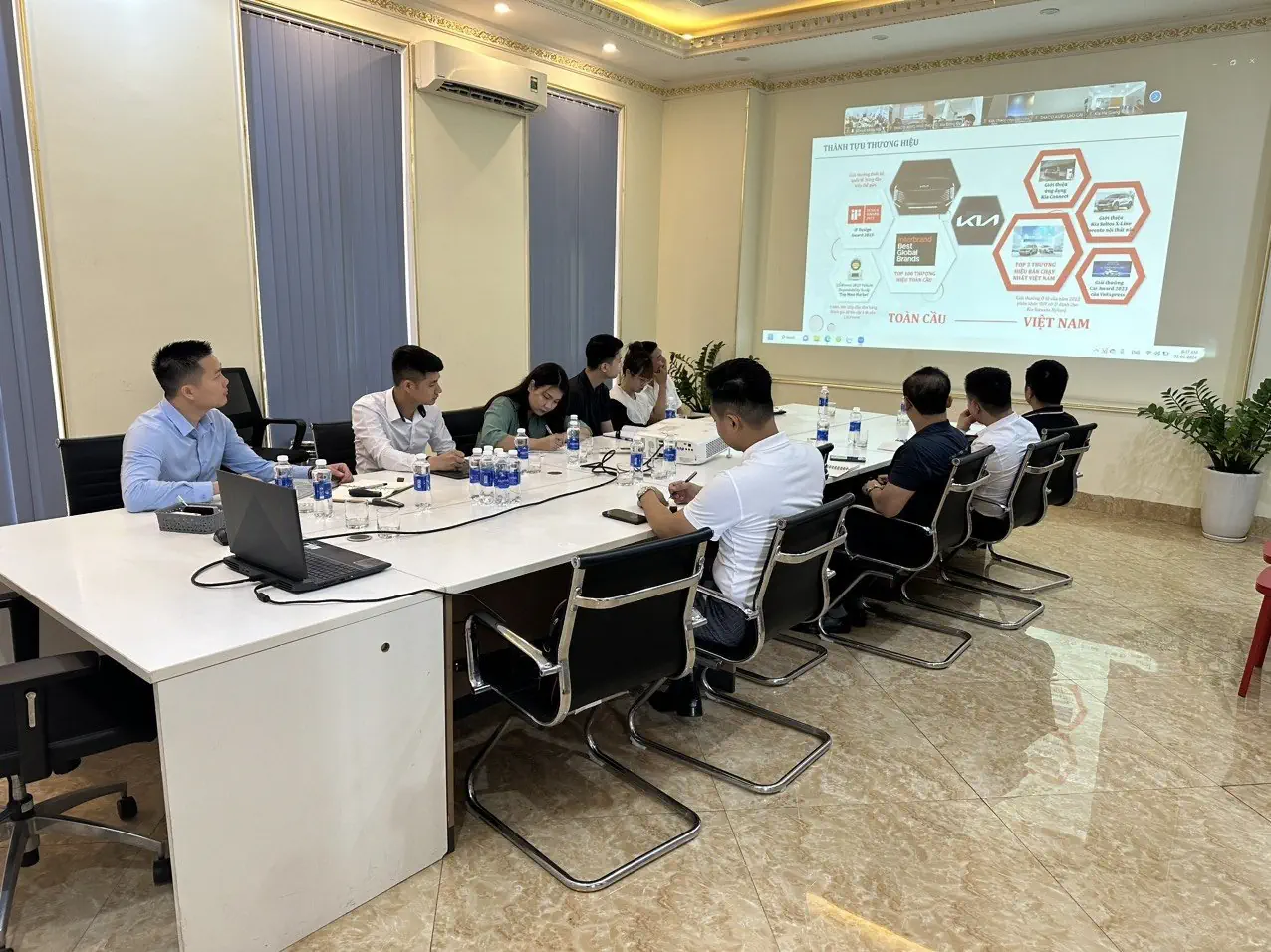 THACO AUTO Phú Thọ tham gia đào tạo Sản phẩm, Bán hàng, Marketing Bộ đôi Kia New Sonet và Kia New Seltos