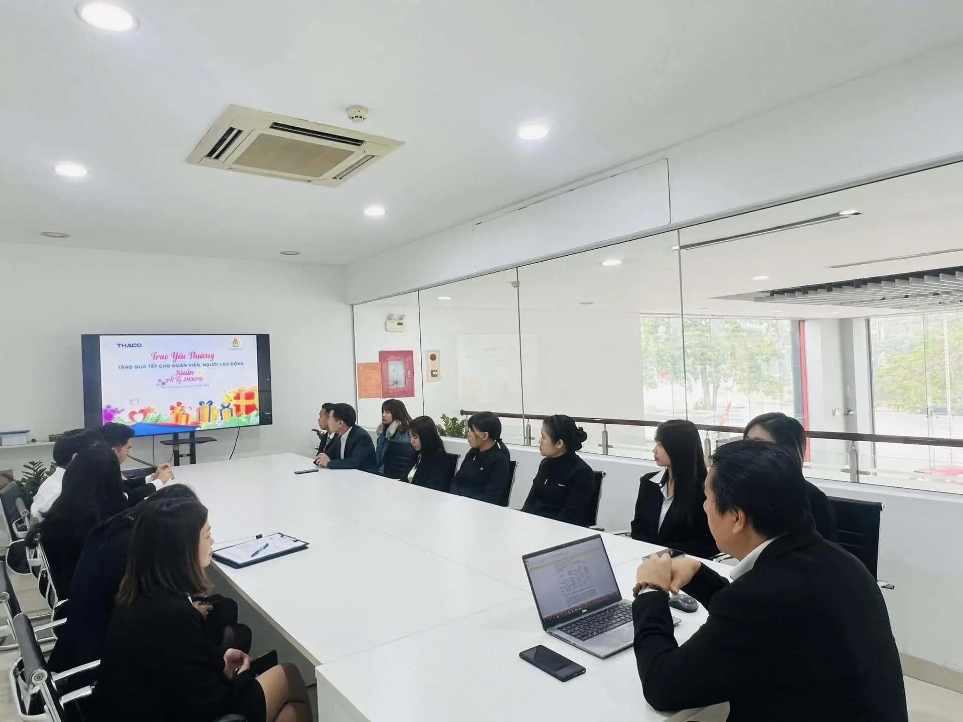 CÔNG ĐOÀN BỘ PHẬN THACO AUTO PHÚ THỌ TRAO TẶNG QUÀ TẾT CHO ĐOÀN VIÊN, NGƯỜI LAO ĐỘNG