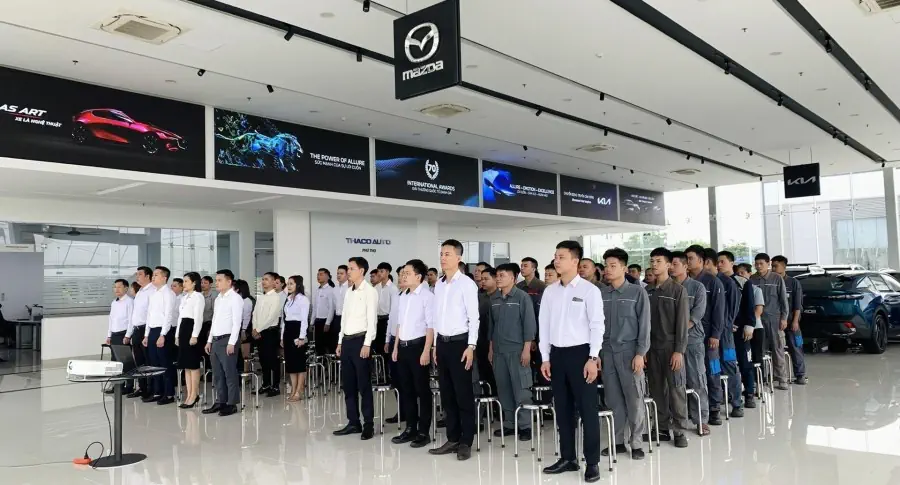 THACO AUTO PHÚ THỌ TỔ CHỨC LỄ CHÀO CỜ THÁNG 6/2024