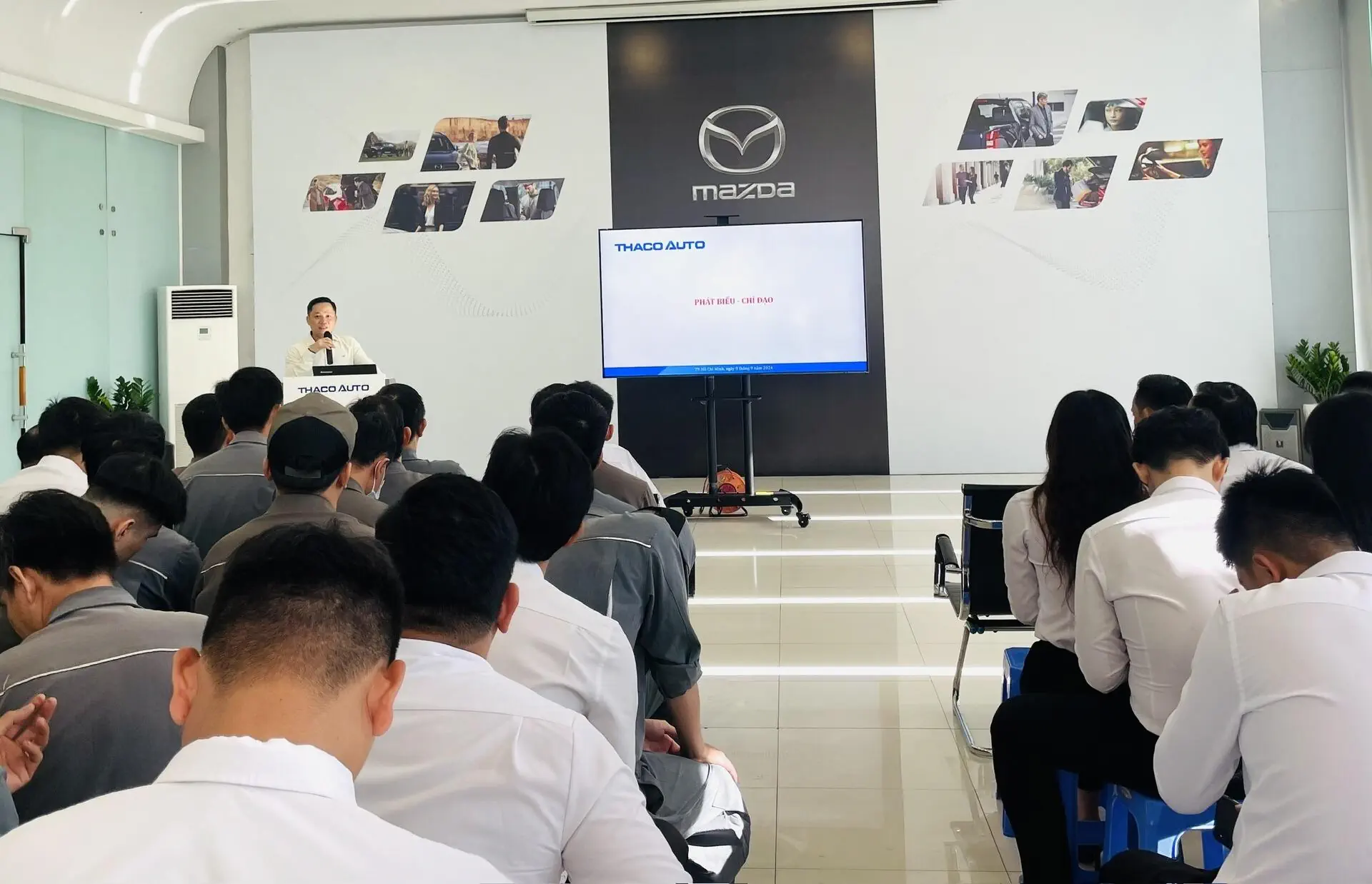 Lễ chào cờ tháng 9: THACO AUTO PHÚ MỸ HƯNG đẩy mạnh phục vụ khách hàng sau nghị định giảm 50% lệ phí trước bạ