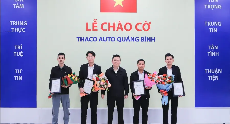 Lễ chào cờ tháng 3/2025  THACO AUTO Quảng Bình bứt phá quyết tâm hoàn thành kế hoạch kinh doanh Quý I/2025
