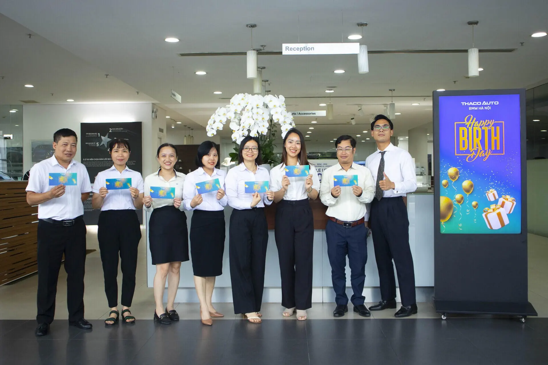 THACO AUTO BMW HÀ NỘI – GẮN KẾT YÊU THƯƠNG QUA HOẠT ĐỘNG TRAO QUÀ SINH NHẬT NHÂN VIÊN