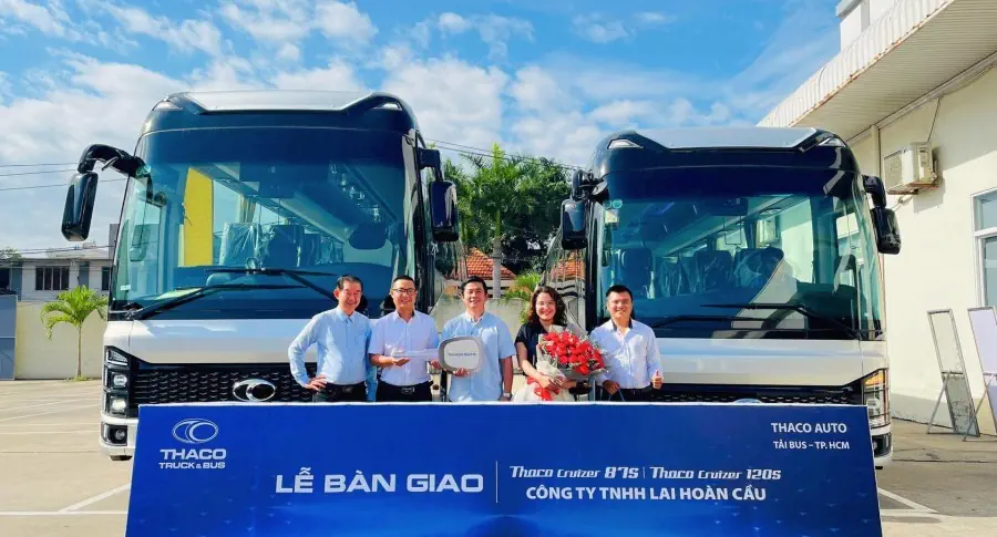 THACO AUTO Tải Bus - TP.HCM bàn giao lô 02 xe THACO CRUIZER 87S / THACO CRUIZER 120S cho Công Ty TNHH Lai Hoàn Cầu