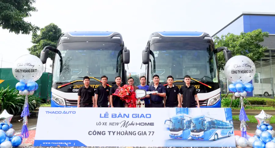 Bàn giao lô 02 xe New Mobihome TB.24B ( 24 phòng – VIP) cho Công Ty Hoàng Gia 77